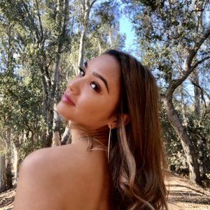 Meet your Posher, Richelle!